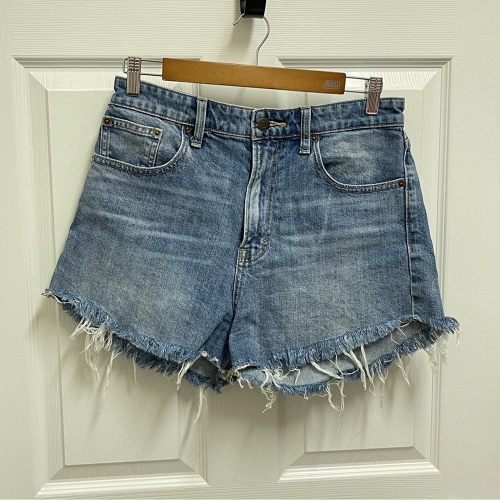 Lucky Brand High Rise Cutoff Denim Shorts. Sz 29